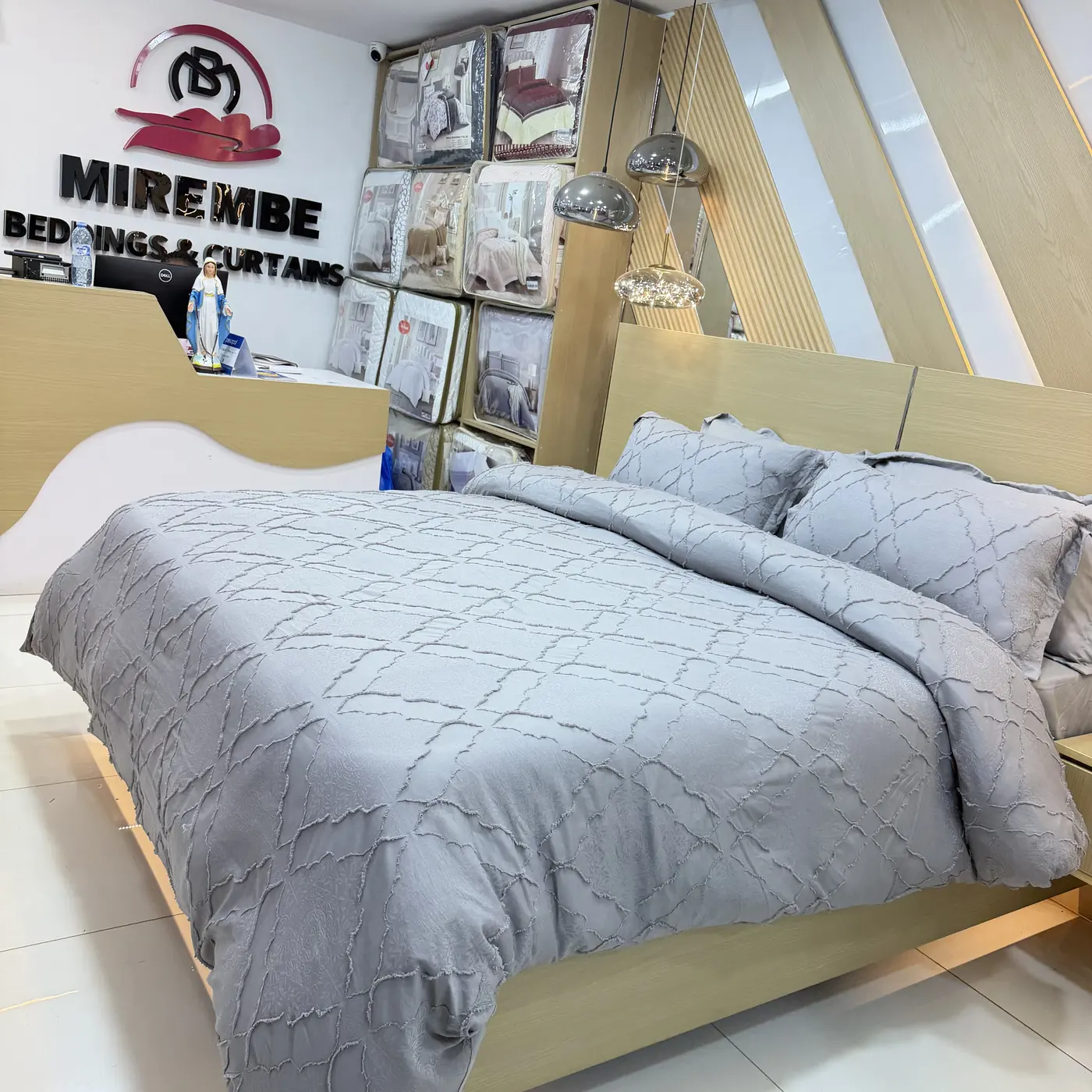 Tufted Duvet Cover Set – 6 Pieces