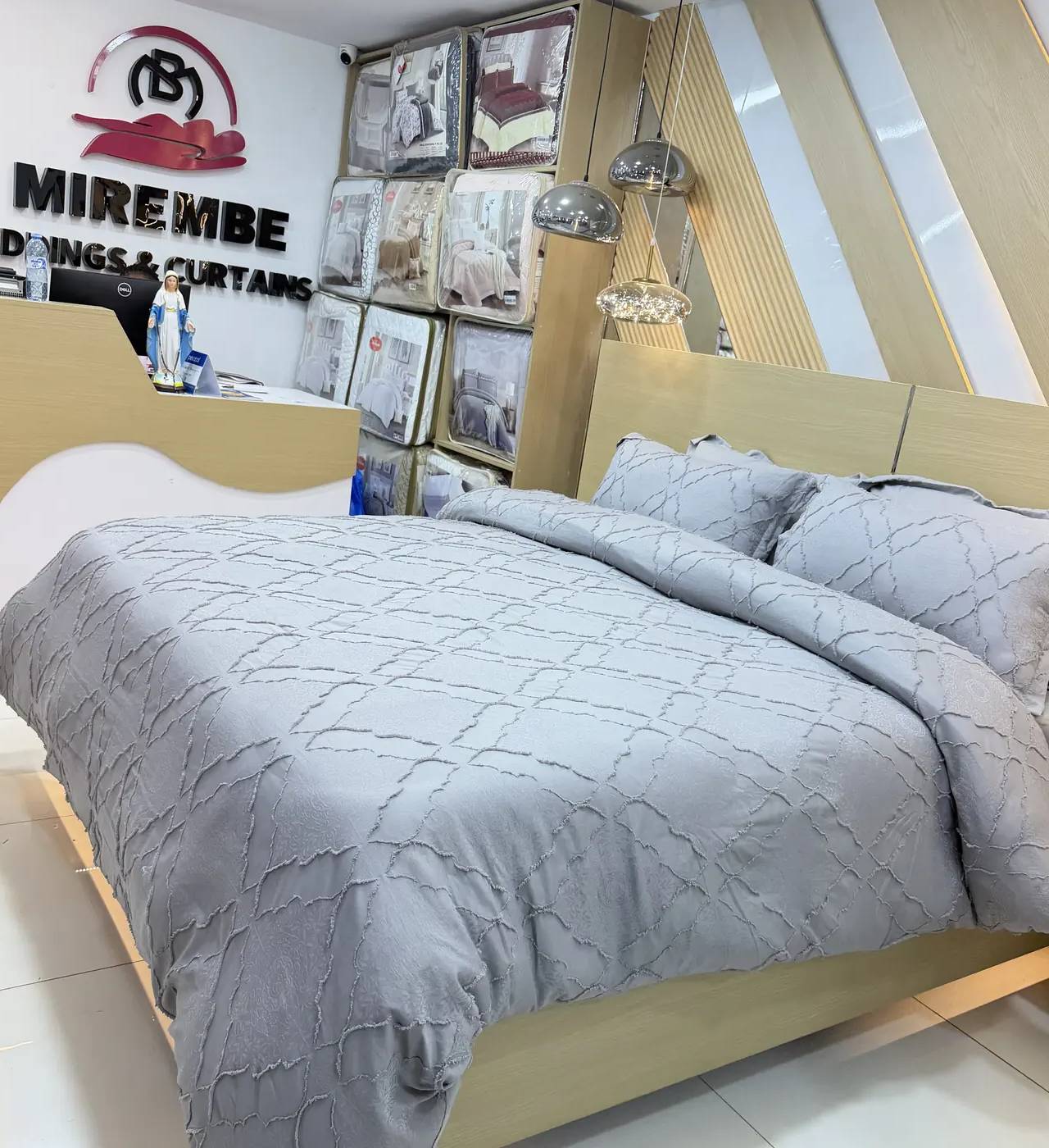 Tufted Duvet Cover Set – 6 Pieces